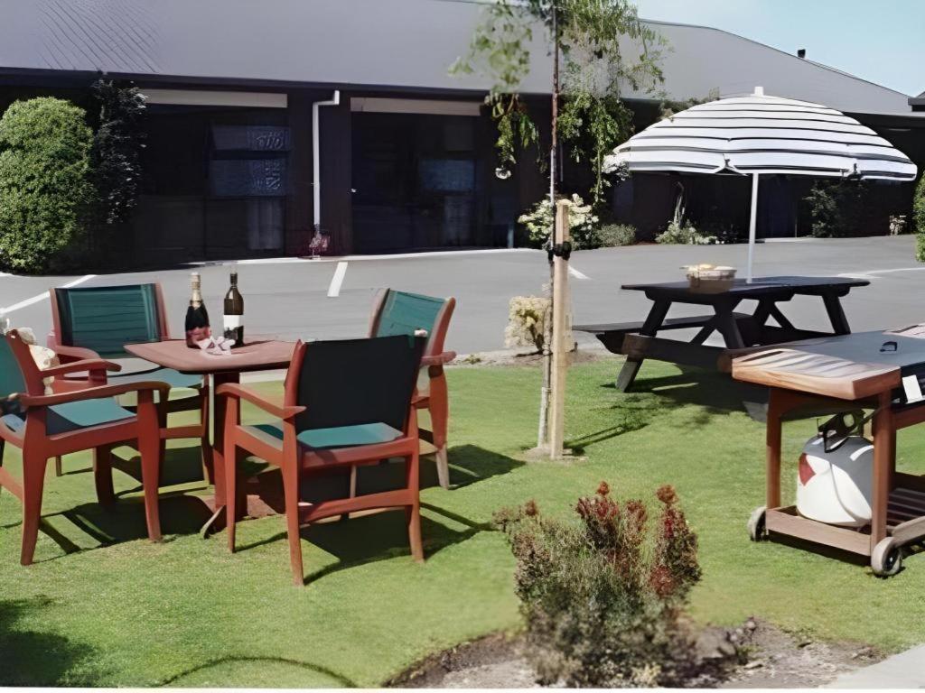 Aston Court Motel Blenheim Buitenkant foto